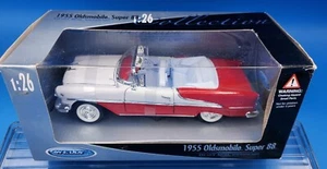 Welly escala 1:26, 1955 Oldsmobile Super 88 convertible metal fundido a presión rojo blanco - Imagen 1 de 7