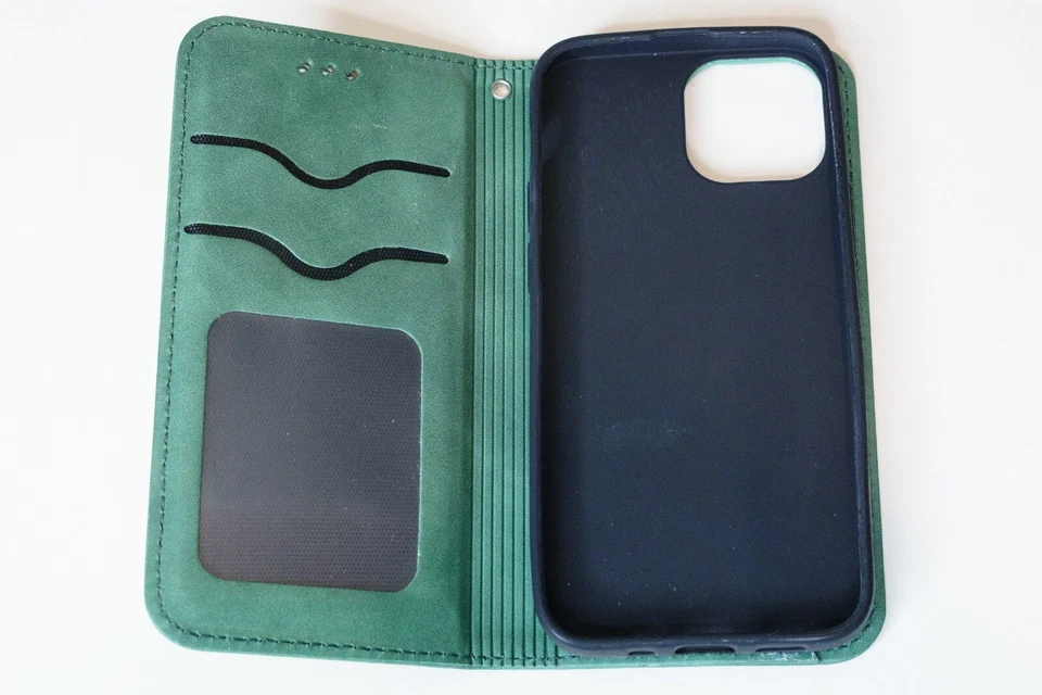 Funda protectora con soporte magnético abatible verde para iPhone 13 mini usada ranuras para tarjetas Foto 1 de 4