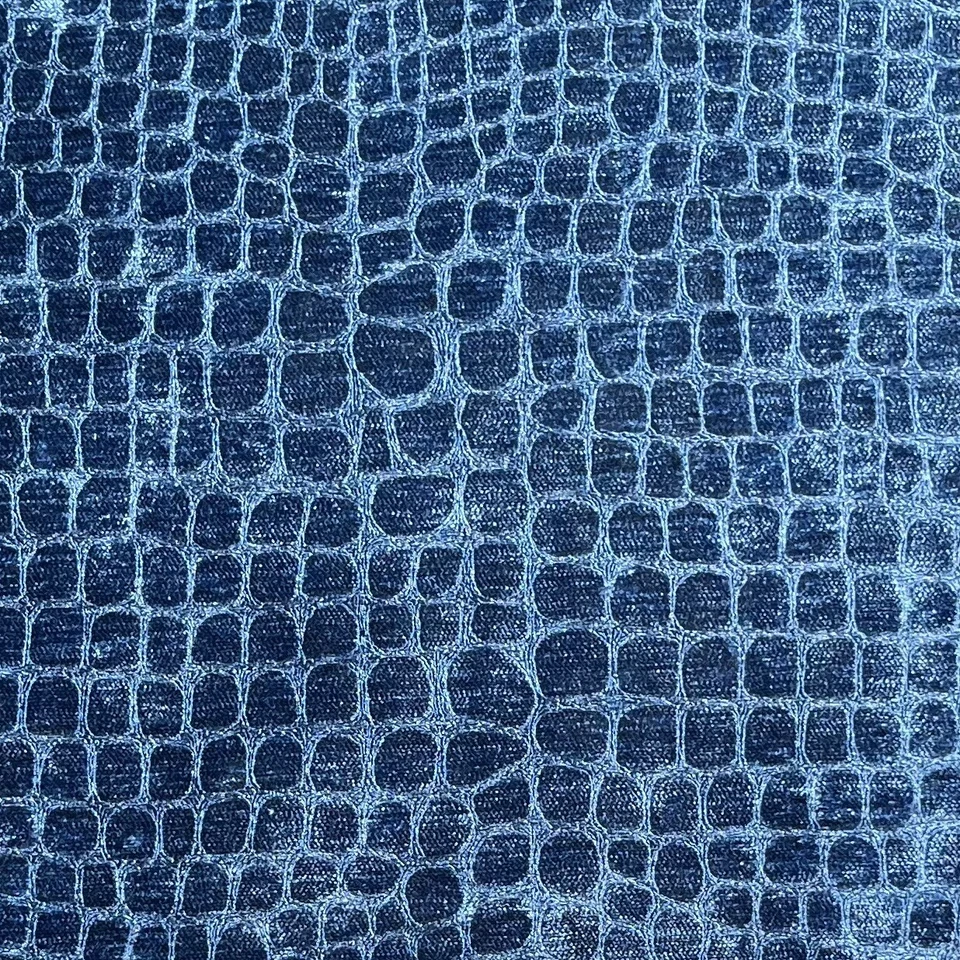 TELA DE TAPICERÍA DE CHENILLA DE PIEL DE ANIMAL EN RELIEVE DURALEE 36224 POR YARDA Foto 1 de 2