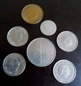 Niederlande Kleines LOT, mit 5, 10, 25 Cent + 1 Gulden - Bild 1 von 2