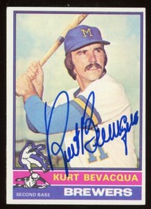 1976 Topps KURT BEVACQUA Signed Card autograph AUTO BREWERS RANGERS