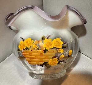 Longaberger Fenton Vase 2005 - Picture 1 of 11