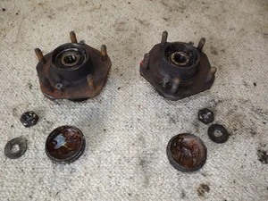 2 X AUSTIN A90 WESTMINSTER VORDERRADNABEN UND RADLAGER - Bild 1 von 7