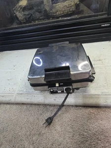 Vintage Black & Decker Grill Wafflebaker Square Waffle Maker G48TD funziona reversibile - Foto 1 di 7
