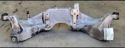 Subchasis travesaño delantero Mitsubishi Eclipse 2000-2005 3,0 L OEM MR589886 Foto 1 de 4