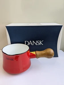Calentador de mantequilla Dansk Kobenstyle D3.7"xW7.4"xH3.1" mango de teca 561 ml rojo - Imagen 1 de 11