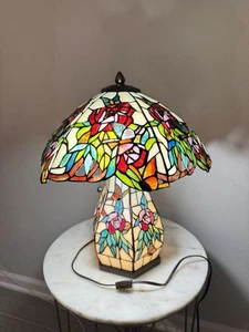 Tiffany Style Stained Glass Table Lamp Lighted Base Floral Butterfly Design - Picture 1 of 17