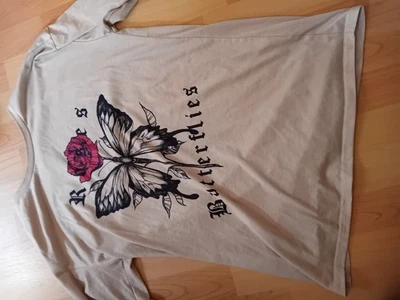 Oversize T Shirt Größe XS Für Damen Beige Mit Schmetterling Muster - Bild 1 von 3