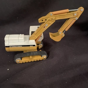 ERTL Mighty Movers Excavator - No. 1854 - Trackhoe - IH 640 - excellent conditio - Picture 1 of 12