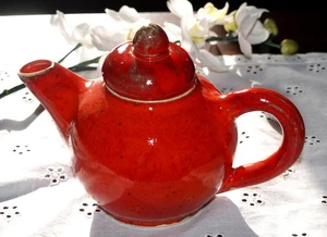 pequeña tetera para solteros roja alfarería hecha a mano cerámica regalo - Imagen 1 de 4