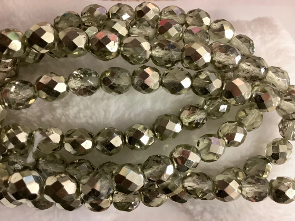 25 Mint Green Metallic Faceted Round Glass Beads 8MM  Foto 1 de 1