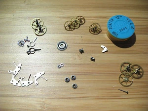 ZENITH 12.4,12.4.5 ASSORTED NEW OLD STOCK VINTAGE MOVEMENT PARTS - Picture 1 of 17