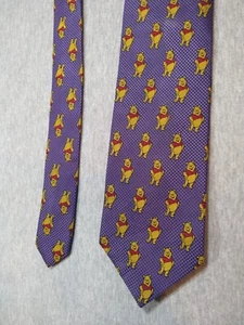 Corbata Winnie the Pooh Disney Tie Rack. 100% seda. Púrpura. Diseño por todas partes. - Imagen 1 de 7