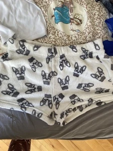 Puppy Kurze Kuschel Hose - Bild 1 von 1