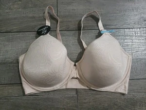 Bali Women's Underwire Shaping Comfort Revolution T-shirt Bra, Front-close 40C - Picture 1 of 7