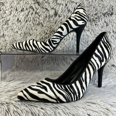 Nine West Stiletto Talla 10M 4" Tacones Estampado Cebra Negro Blanco Bomba Piel de Vaca Tatiana Foto 1 de 4