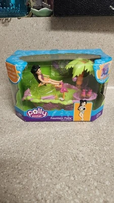 Polly Pocket Fountain Falls 2005 Tropicool Pool con muñeca CRISSY Foto 1 de 4