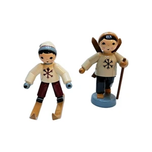 2 Winterkinder Skifahrer 7cm lackiert - Ulmik Erzgebirge - NEU & OVP - Picture 1 of 2