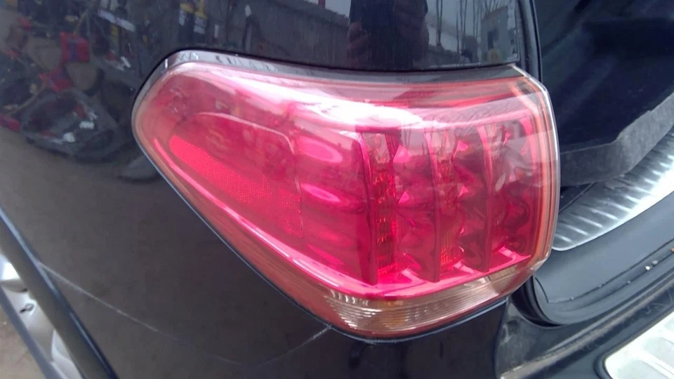 Cuarto de luz trasera del conductor montado en panel para 14-17 INFINITI QX80 6727905 Foto 1 de 4