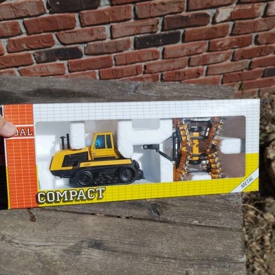 Joal Caterpillar Cat Challenger 65 w/ Disc Harrow 1:50 Scale Model #253 - Image 1 of 4