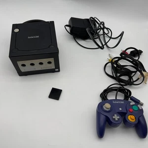 Nintendo GameCube Konsole Bundle schwarz mit Memory Controller & Netzkabel getestet - Bild 1 von 7