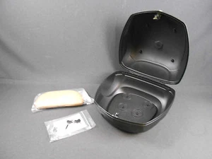 NEW GENUINE PIAGGIO CARNABY TOP BOX KIT 605125M001 (MT) - Picture 1 of 8