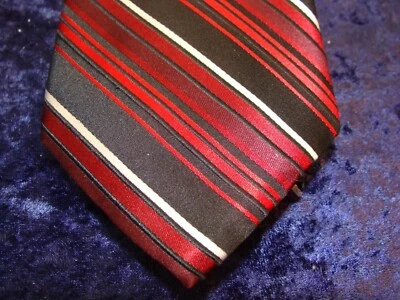 Corbata Croft & Barrow 100 % seda para hombre ~ negra ~ roja ~ rayas blancas ~ 3,75” de ancho ~ Foto 1 de 4