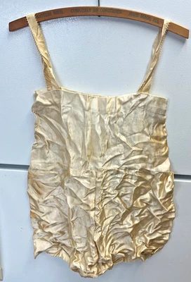 Body burlesco antiguo vintage onsy lencería show chica glam onsy satinado Foto 1 de 4