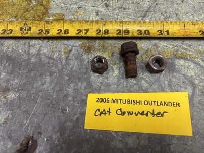 Pernos y tuercas convertidores Outlander Cat 2005-2006 Foto 1 de 4