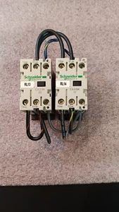 (Lot of 2) Schneider Electric CA3SK20/CA3SK11 Mini Contactor 24VDC 10A 600VAC - Picture 1 of 3