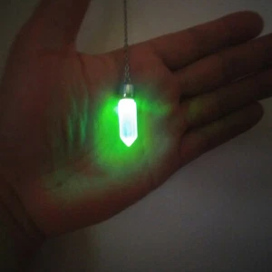 LED Beleuchtung Pendel Anhänger Hexerei Wahrsagerei Winden Kristall Schreien - Bild 1 von 9