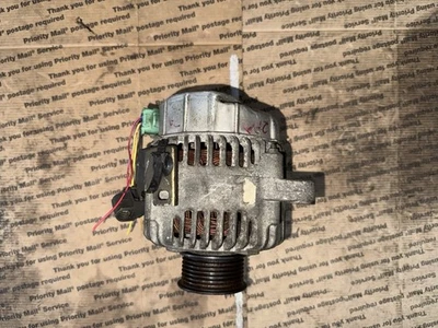 Alternador Toyota RAV4 2004-2007 2AZ-FE 2AZ 2,4 L Foto 1 de 4