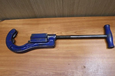 Record 103 1.5" - 3" 3 wheel Steel Pipe & Tube cutter made in England - Image 1 of 4