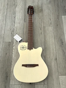 Godin Multiac Mundial Nylon-String Acoustic-Electric Guitar Ozark Cream - Picture 1 of 10