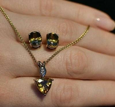 Sphen Set - Gelbgoldanhänger + Gelbgoldohrstecker - leuchtende gelbgoldene Farbe - Bild 1 von 3