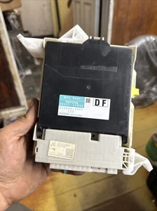 15 Lexus ES350 Multiplex Module 89221-33B50 Box#4 - Picture 1 of 6