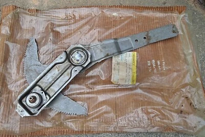 Chrysler Cordoba Dodge Mirada 1980-1983 nuevo MoPar manual derecho regulador de ventana Foto 1 de 2