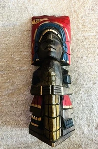 Totem Maya/Azteco in legno intagliato e dipinto a mano. Volto simile all'uomo 9" - Foto 1 di 14