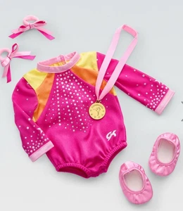 American Girl LILA Gimnasia LEOTARDO Competición Conjunto ROSA Medalla ¡NUEVO EN CAJA! - Imagen 1 de 5