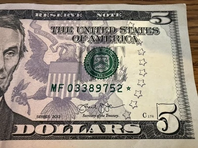 (RARE STAR NOTE!) $5 Rare Star Note Serial Number MF03389752* Series 2013* 320K* - Image 1 of 4
