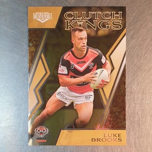 2023 NRL Elite Clutch Kings Luke Brooks Card CK17 Wests Tigers - Bild 1 von 2