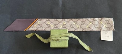 Gucci GG Estampado Horsebit Seda Cuello Arco, Nuevo, Patrón Clásico Foto 1 de 4