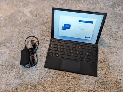 Microsoft Surface Pro 5 Intel Core i5 7300U 8GB RAM, 256GB SSD Keyboard - Image 1 of 4