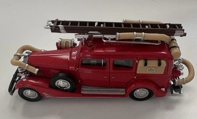 1997 Matchbox Models of Yesteryear Fire Truck Ser 1933 Cadillac Fire Wagon YFE03 - Image 1 of 4