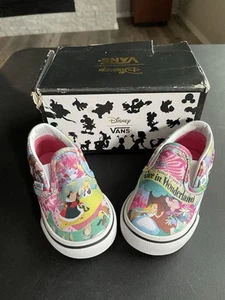 Vans Disney Slipper Kinder Alice im Wunderland Schuhe cheshire - Bild 1 von 16
