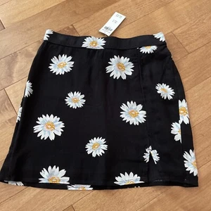 NWT Abercrombie kids girls pull on skirt with flowers size 13/14 - Picture 1 of 6