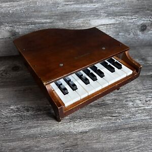 Vintage Schoenhut 17 Key Wooden Child’s Toy Piano