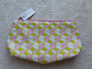 BNWT Clinique Pink/Green Geometric Cube Print Make-Up Toiletries Bag - Picture 1 of 3