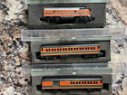 N SCALE BACHMANN PLUS GREAT NORTHERN DIESEL AND TWO PASSENGER CARS