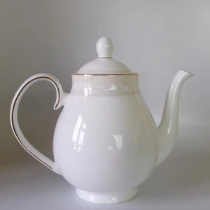 ROYAL DOULTON CHIFFON COFFEE TEA POT 190mm HIGH IMMACULATE - Picture 1 of 2